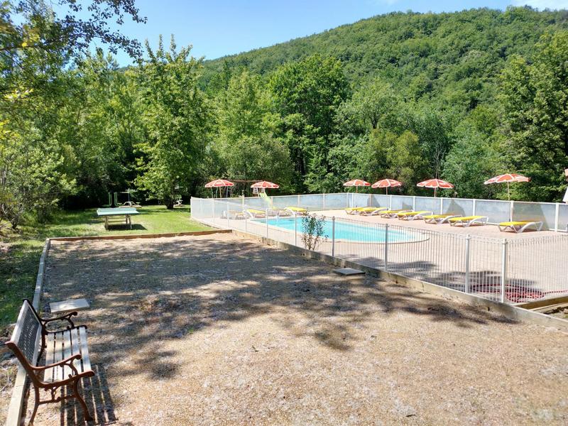 Propriété - 360 m² - 13 pièces