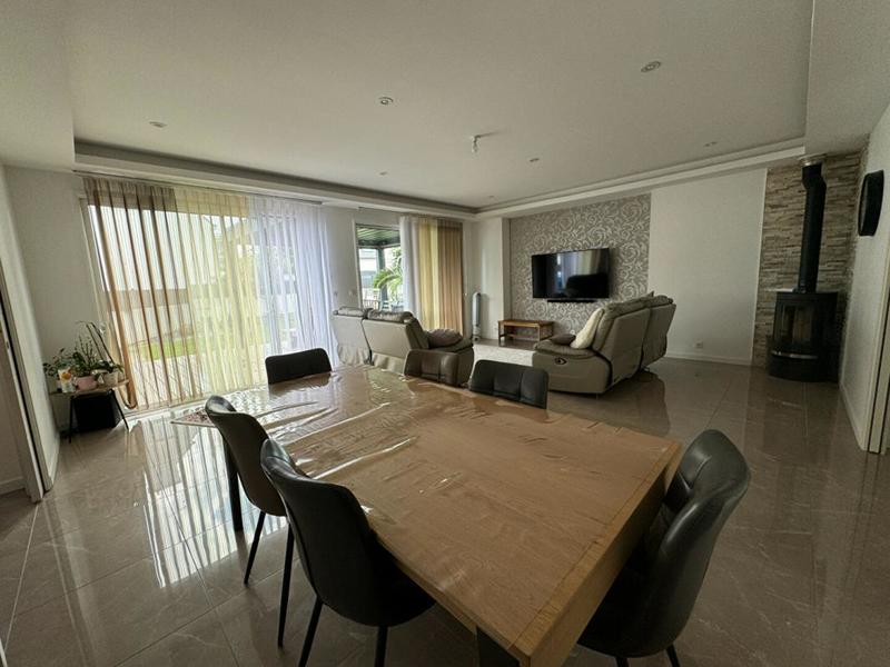 Maison - 144 m² - 5 pièces