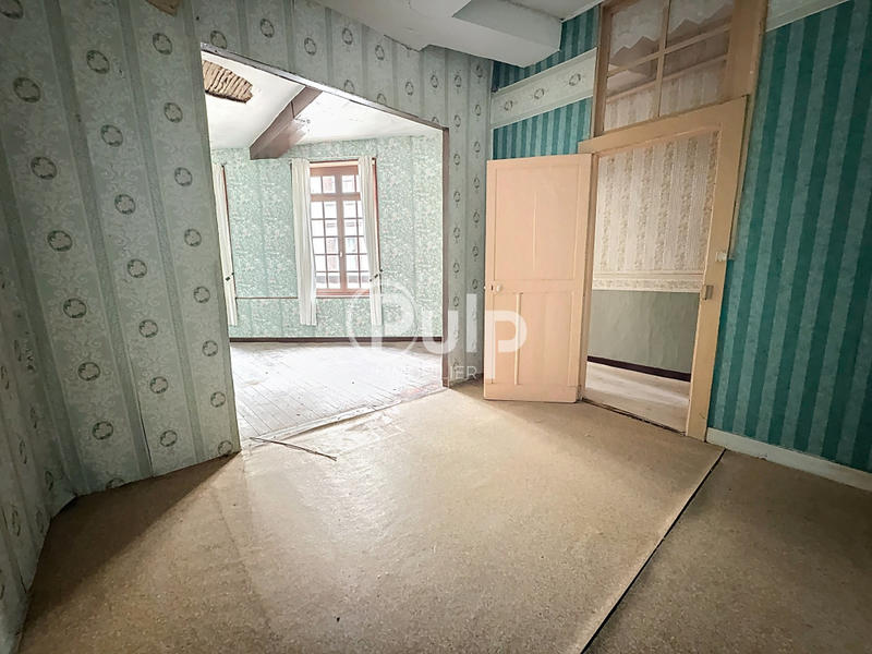 Maison - 200 m² - 12 pièces