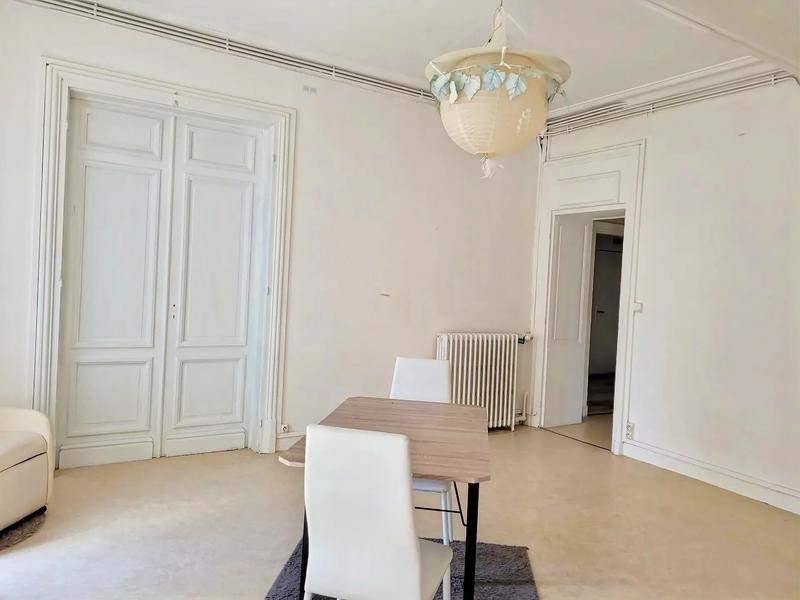 Maison - 470 m² - 18 pièces