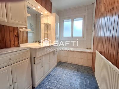 Maison - 95 m² - 5 pièces