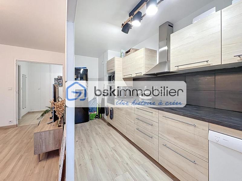 Appartement - 80 m² - 4 pièces