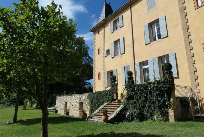 Manoir - 1 750 m² - 30 pièces