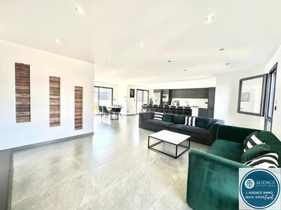 Maison - 107 m² - 5 pièces