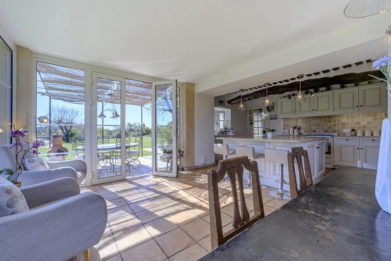 Maison - 213 m² - 7 pièces