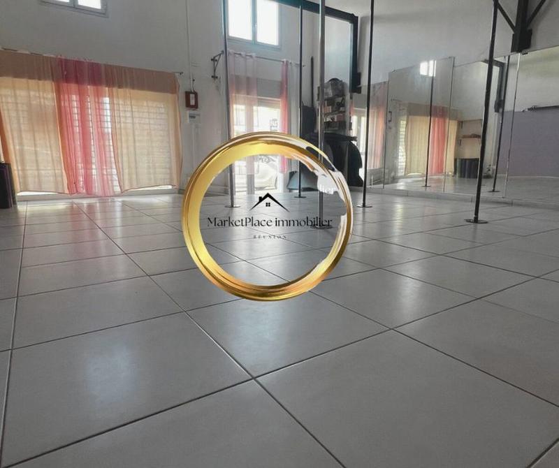 Local commercial - 64 m² - 2 pièces