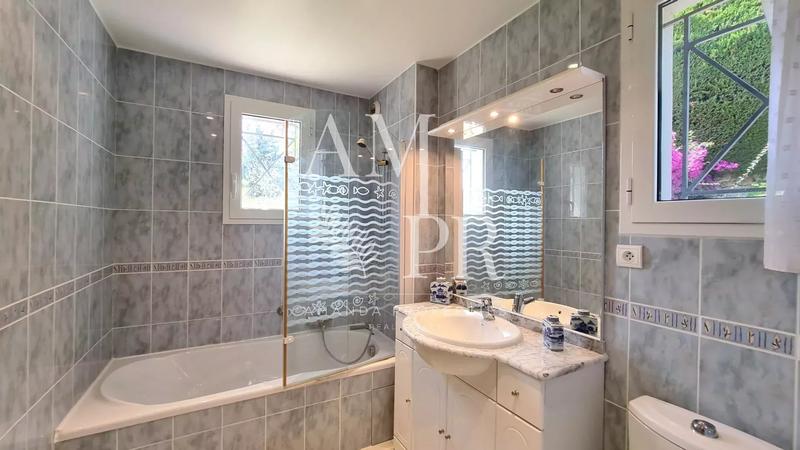 Villa - 148 m² - 7 pièces