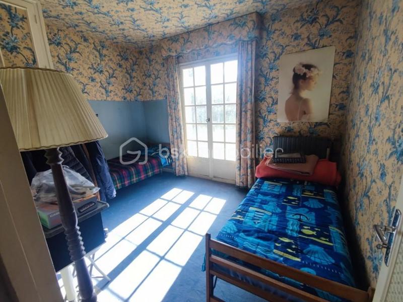 Maison - 240 m² - 10 pièces