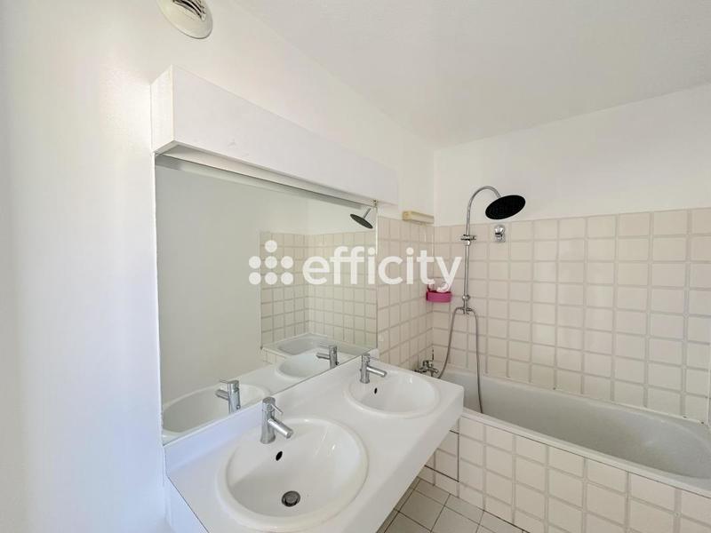 Appartement - 90 m² - 4 pièces