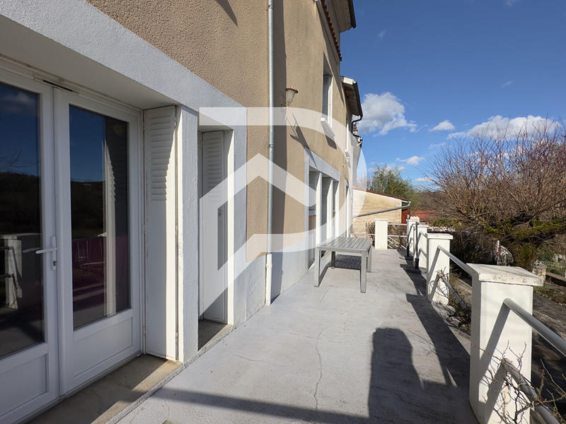 Maison - 210 m² - 7 pièces