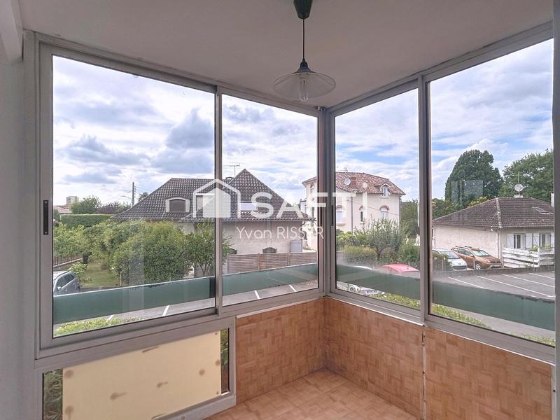 Appartement - 90 m² - 4 pièces