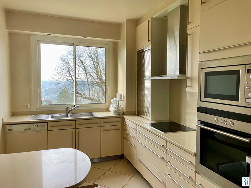 Appartement - 143 m² - 4 pièces