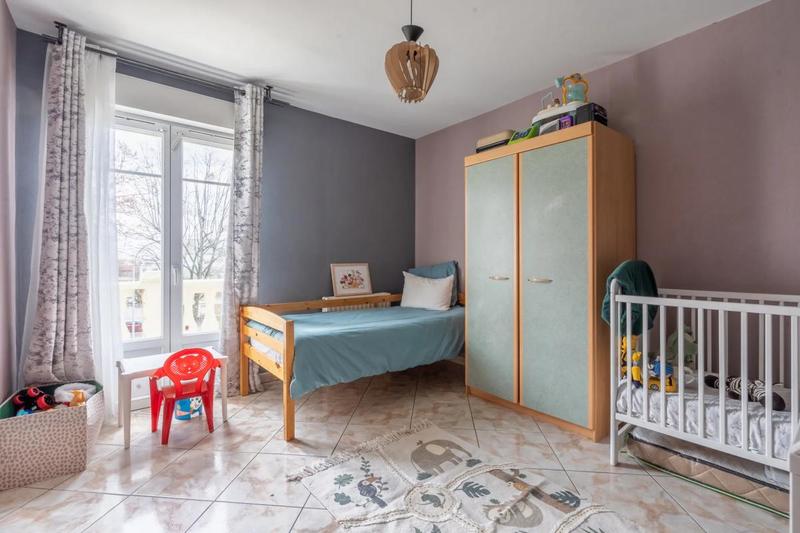 Maison - 330 m² - 11 pièces