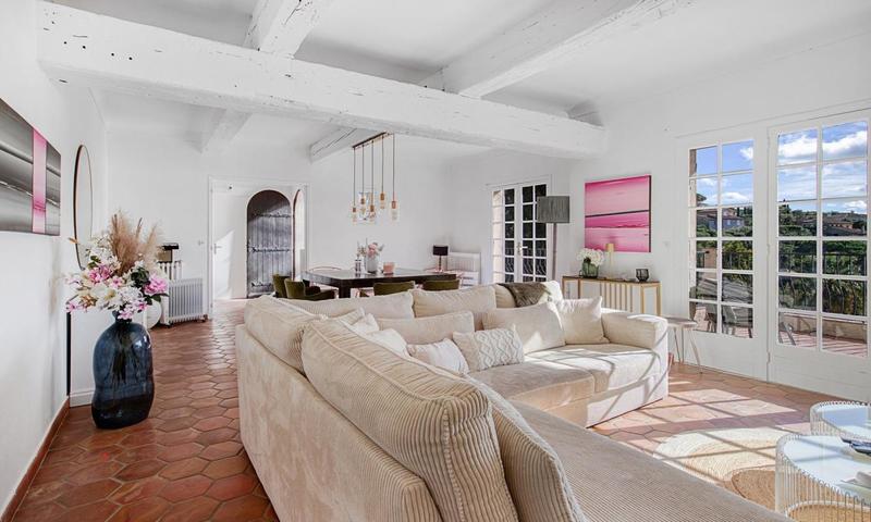 Villa - 220 m² - 10 pièces