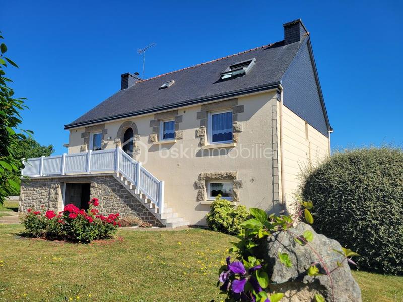 Maison traditionnelle - 120 m² - 7 pièces