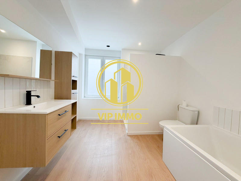 Maison - 90 m² - 6 pièces