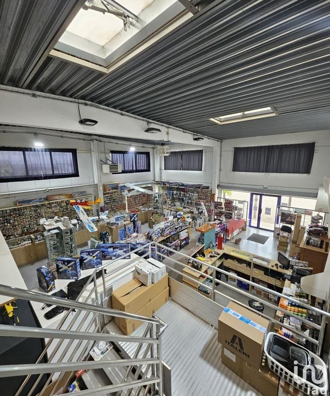 Local commercial - 471 m²