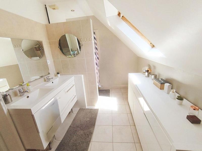 Maison - 142 m² - 5 pièces