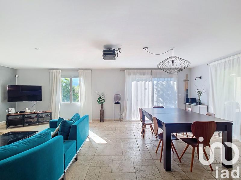 Maison - 220 m² - 8 pièces