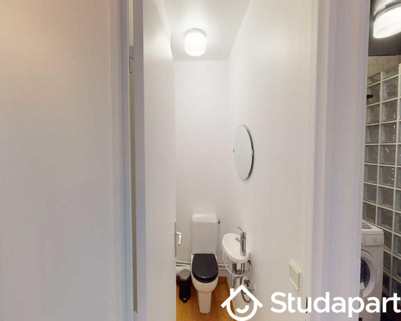 Chambre - 150 m² - 1 pièce