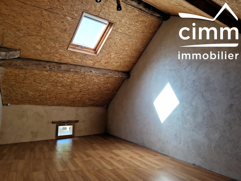 Maison - 217 m² - 7 pièces