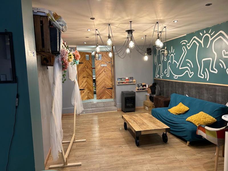 Maison - 300 m² - 3 pièces