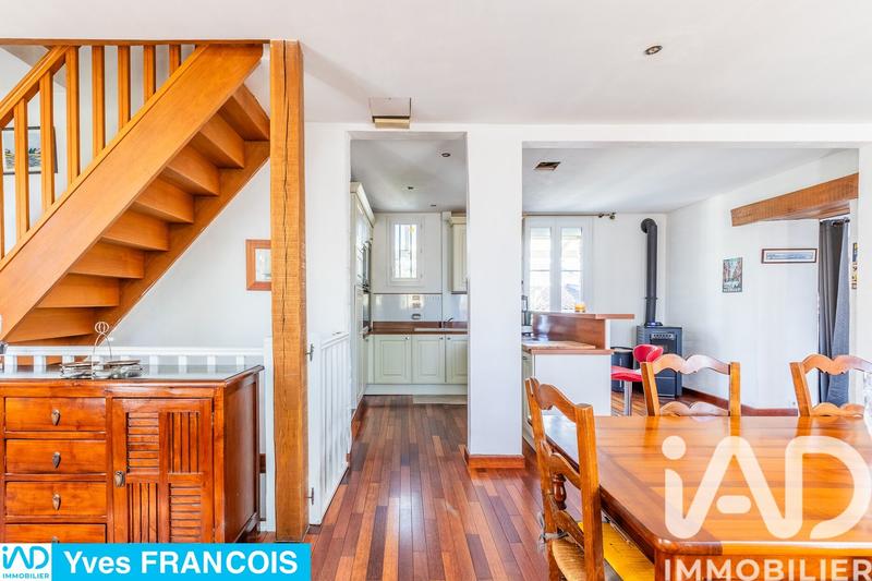 Maison - 98 m² - 5 pièces
