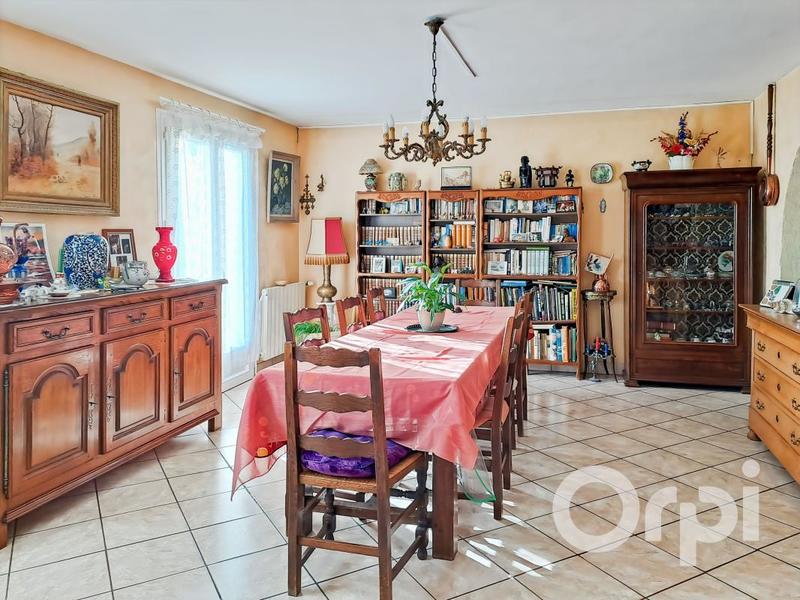 Maison - 183 m² - 7 pièces