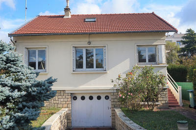 Maison - 85 m² - 5 pièces