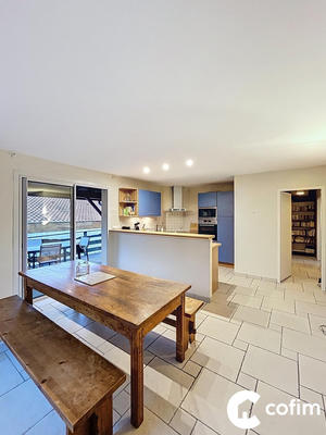 Maison - 97 m² - 4 pièces