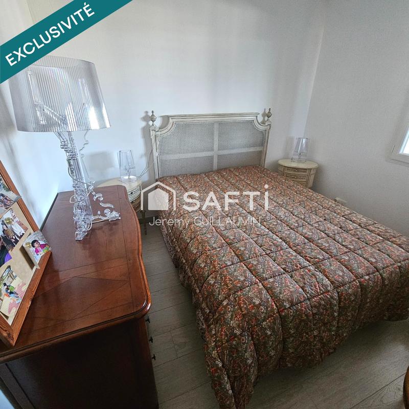 Maison - 235 m² - 7 pièces