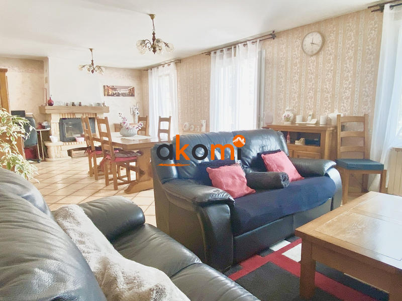 Maison - 95 m² - 5 pièces