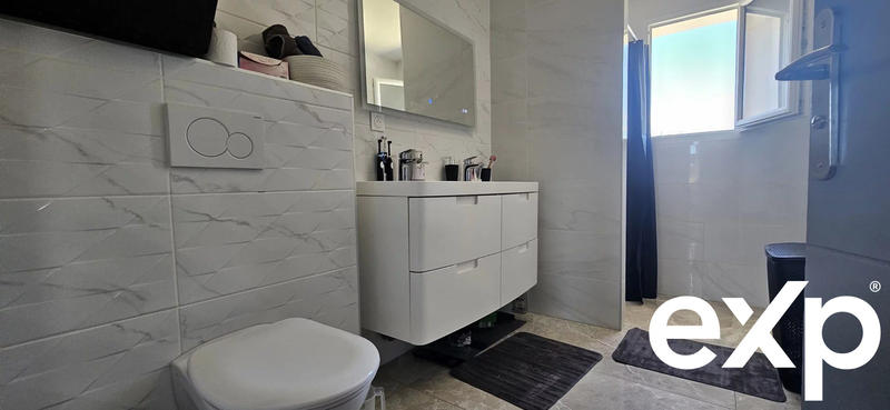 Maison - 146 m² - 8 pièces