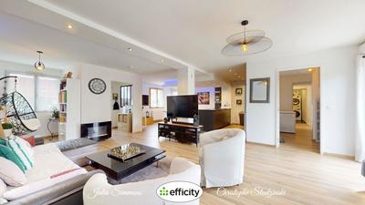 Maison - 184 m² - 8 pièces