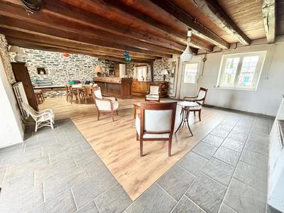 Maison - 163 m² - 6 pièces