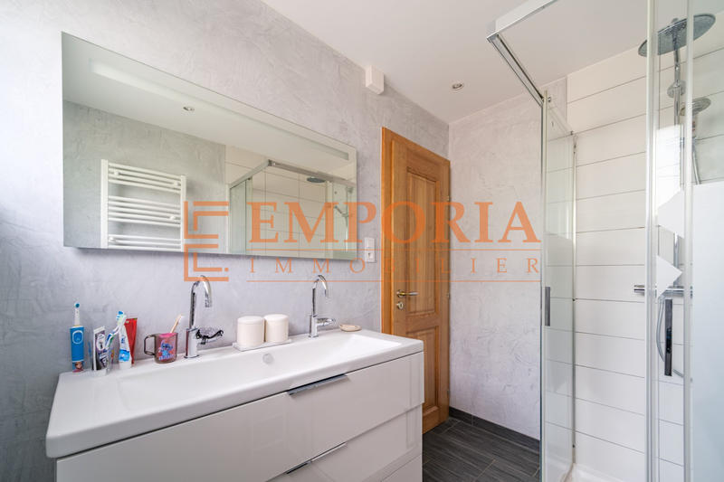 Maison - 156 m² - 7 pièces