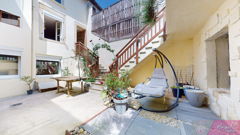 Maison de village - 195 m² - 10 pièces