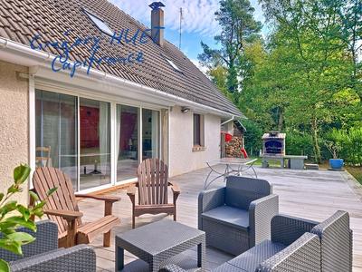 Maison - 151 m² - 8 pièces