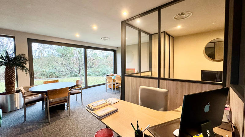 Bureau - 83 m² - 1 pièce
