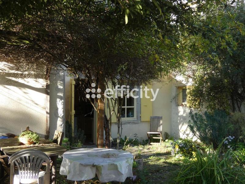 Maison - 307 m² - 10 pièces