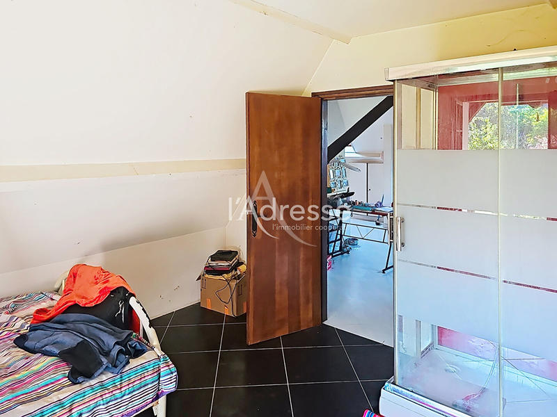 Maison - 202 m² - 6 pièces