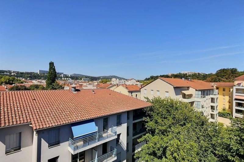 Appartement - 96 m² - 4 pièces