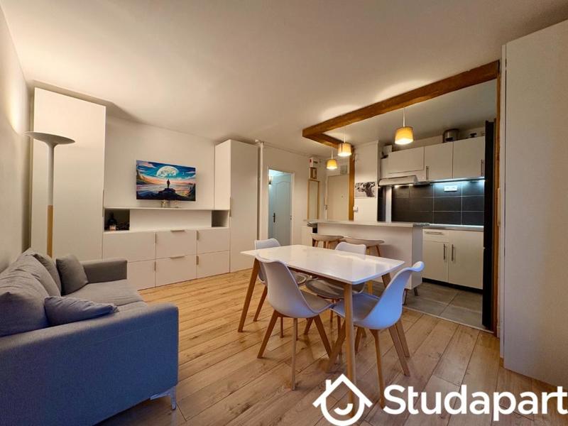 Chambre - 9 m² - 1 pièce