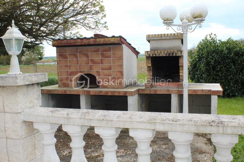 Maison - 238 m² - 13 pièces