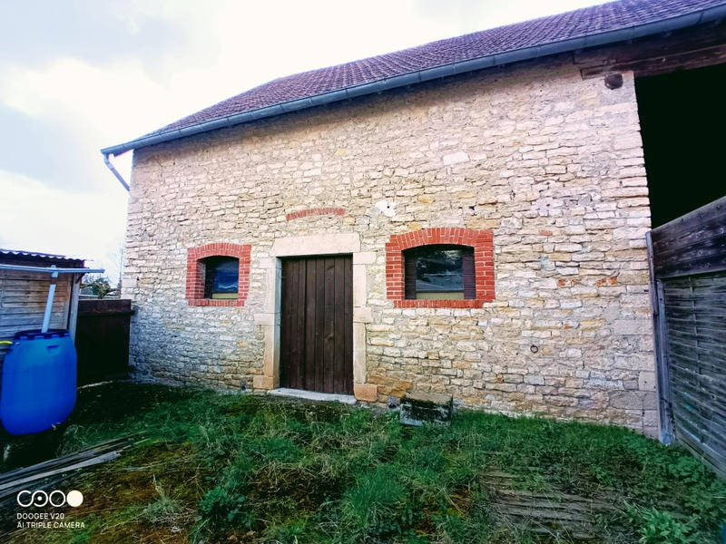 Maison - 160 m² - 2 pièces
