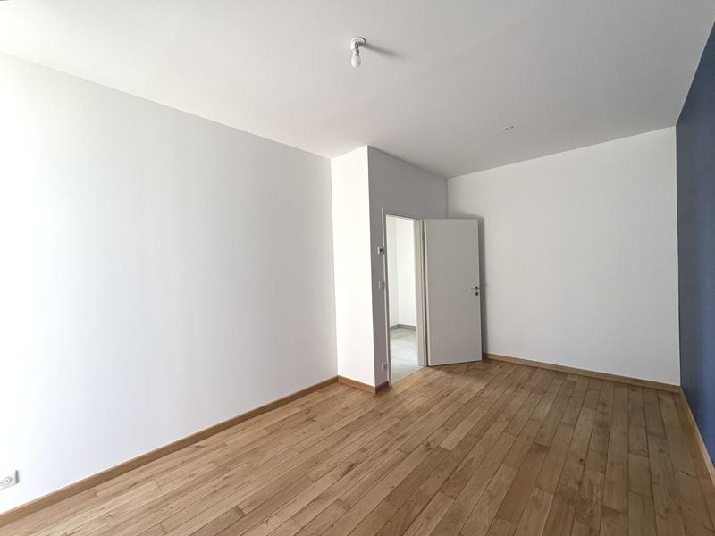 Loft - 126 m² - 3 pièces