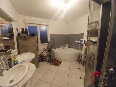 Appartement - 85 m² - 4 pièces