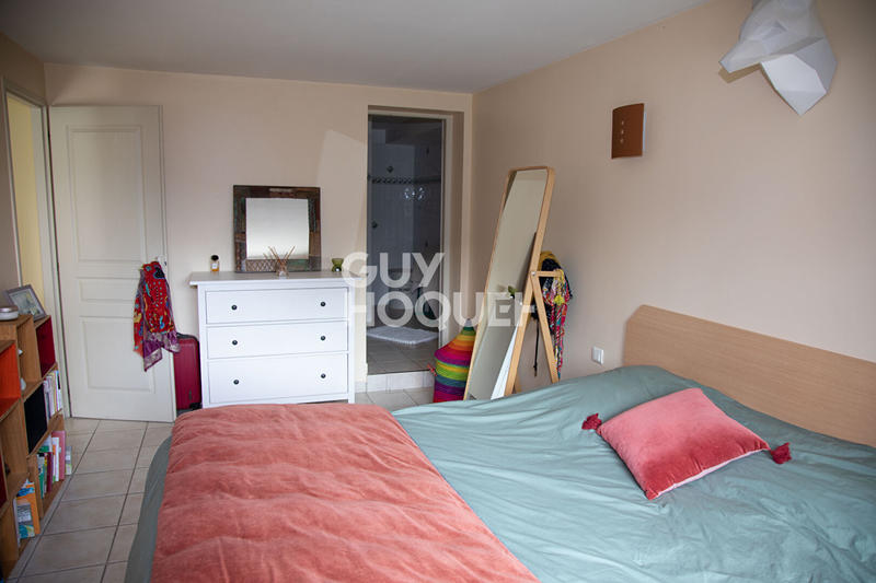 Maison - 231 m² - 9 pièces