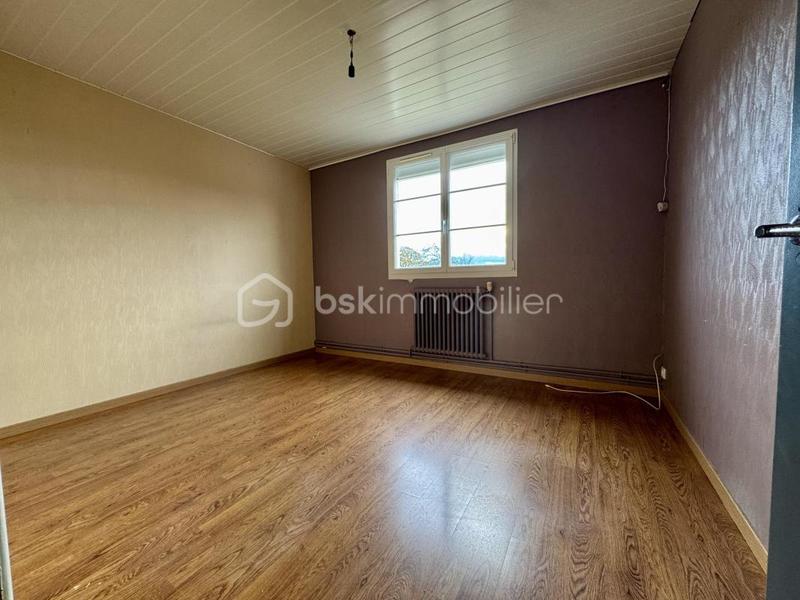 Maison traditionnelle - 194 m² - 7 pièces