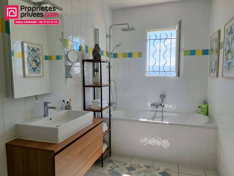 Maison - 170 m² - 6 pièces